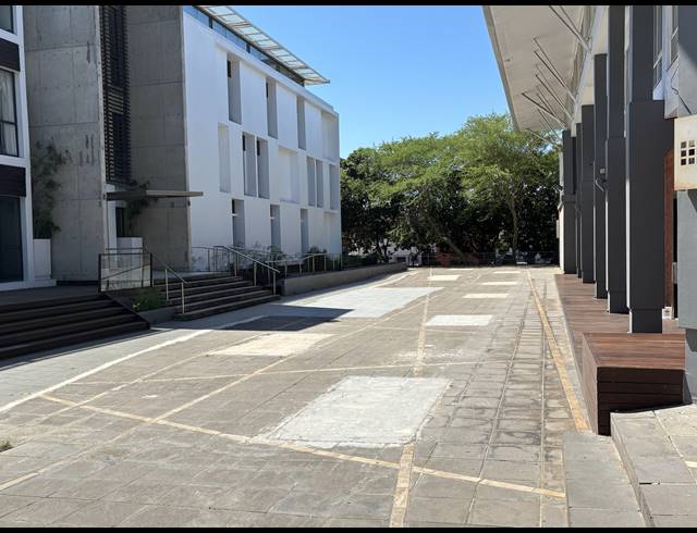 43M² OFFICE TO LET IN LA LUCIA